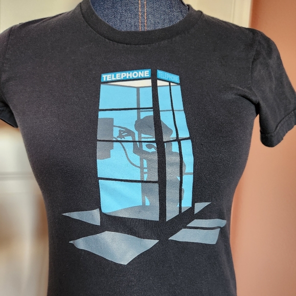 Threadless Calling Home t-shirt - Picture 2 of 4